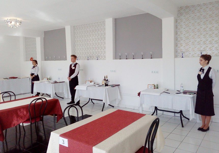 Учасники конкурсу нагороджені цінними подарунками