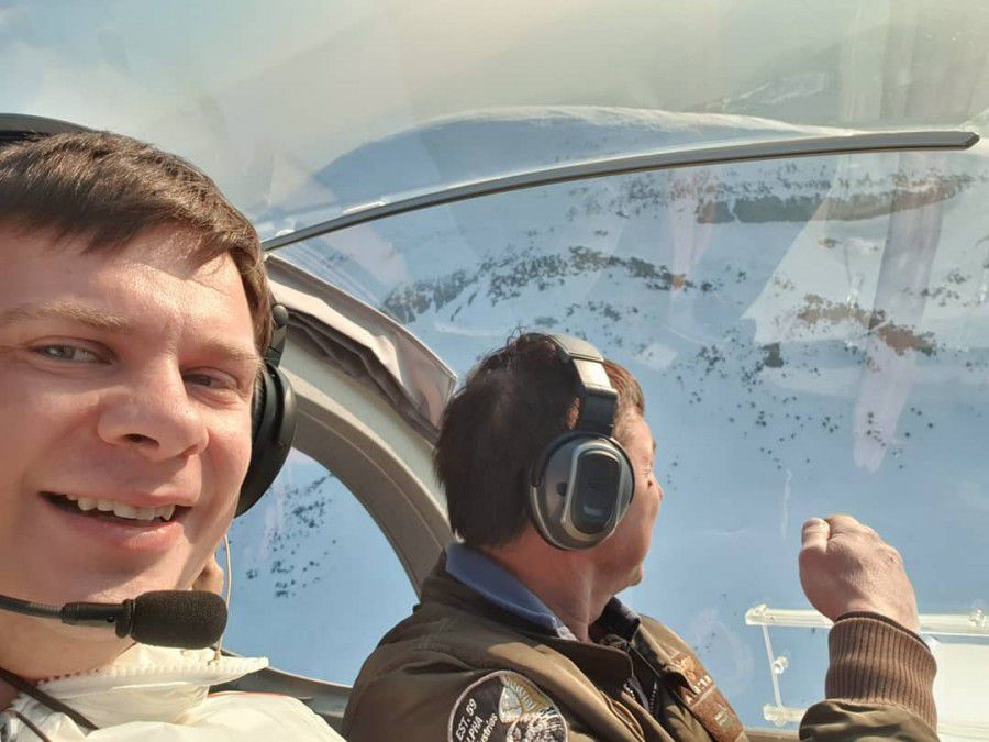 Дмитро Комаров, який об'їздив увесь світ, щасливий бути над Говерлою