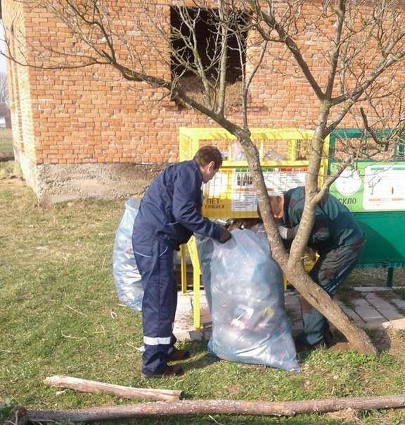До сортування сміття залучили населені пункти Калущини і Галицького району, де працюють виробництва сільськогосподарсько