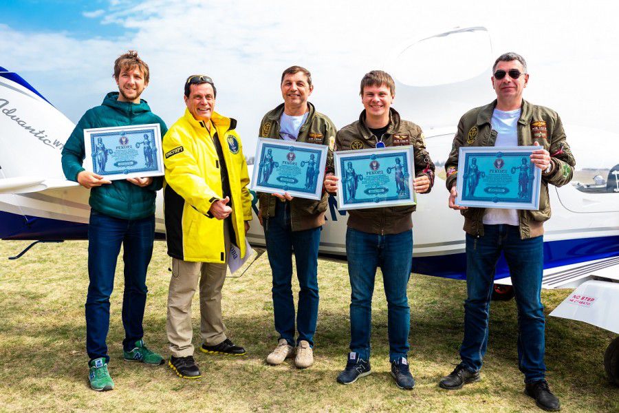 Екіпаж встановив рекорд України за максимальну кількість посадок в різних аеродромах нашої країни за три дні

