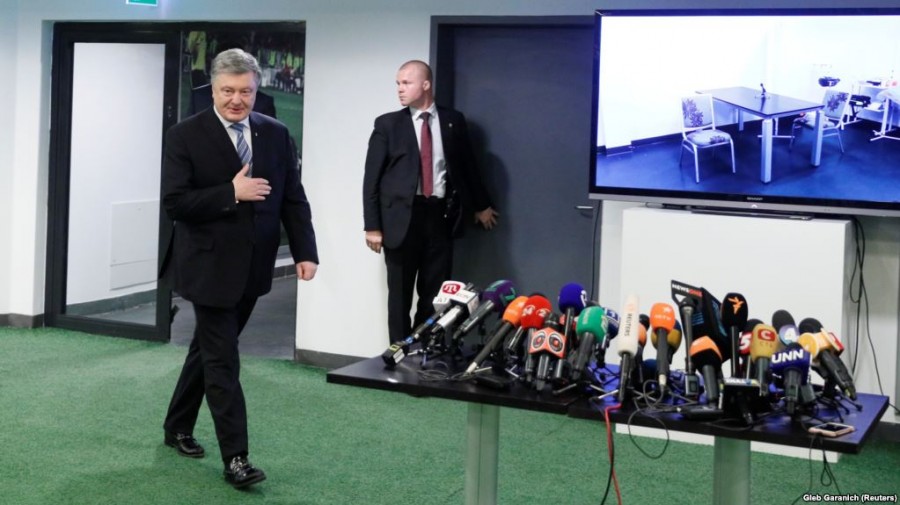 Петро Порошенко збирається прибути на НСК "Олімпійський" | Фото: Радіо Свобода