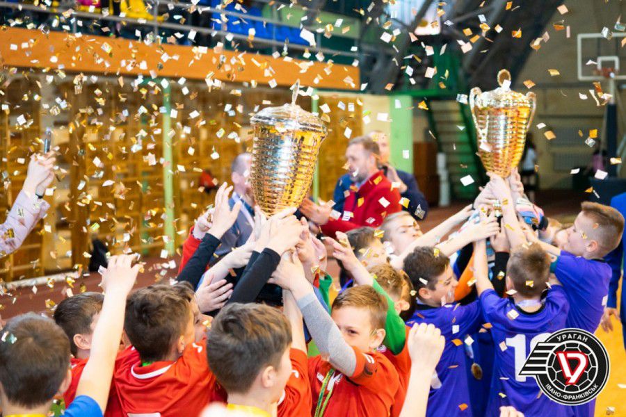 Упродовж чотирьох ігрових днів команди виборювали можливість поборотися у фіналах трьох ліг за здобуття золотого, срібно