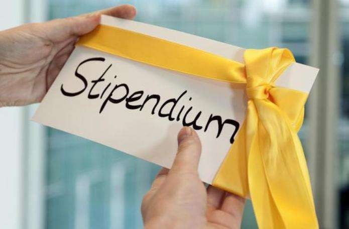 Ілюстрація. За високі знання калушани отримають матеріальну винагороду