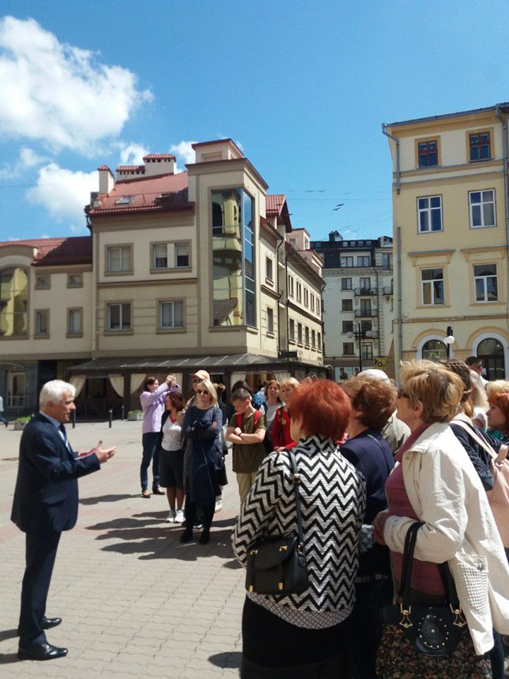 12 травня темою &laquo;Історично-мистецька спадщина Івано-Франківська&raquo; розпочався VIII сезон безкоштовних екскурсі