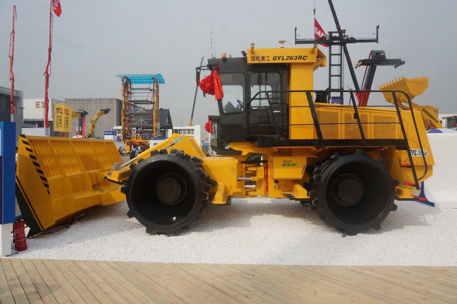 Ілюстрація. Каток потрібен для утрамбування сміття на полігоні