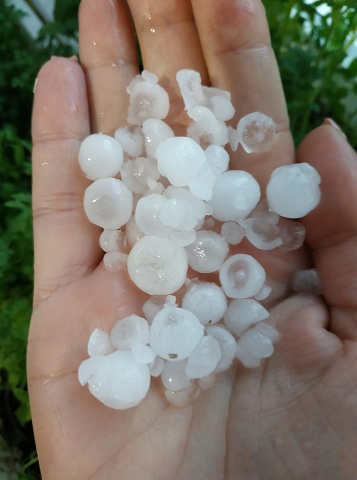 Такий град падав на вулиці Рубчака | Фото: Таня Кіндюх