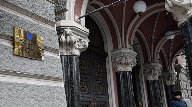 Ілюстрація. У відомстві радять у жодному випадку не розголошувати реквізити платіжних карток персональні дані, а також л