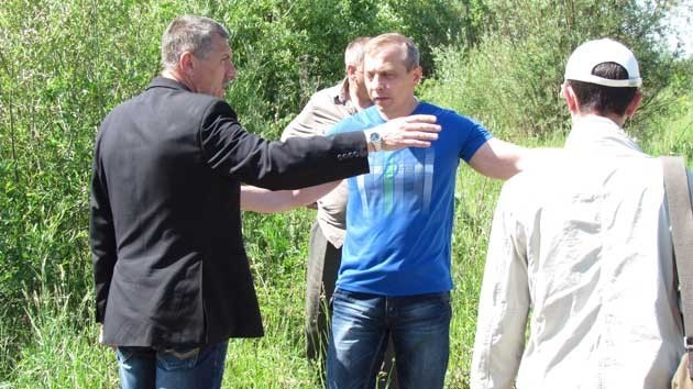 За словами директора КП &laquo;Водотеплосервіс&raquo; Ігоря Яковини, між неукріпленим берегом Чечви і першою свердловино