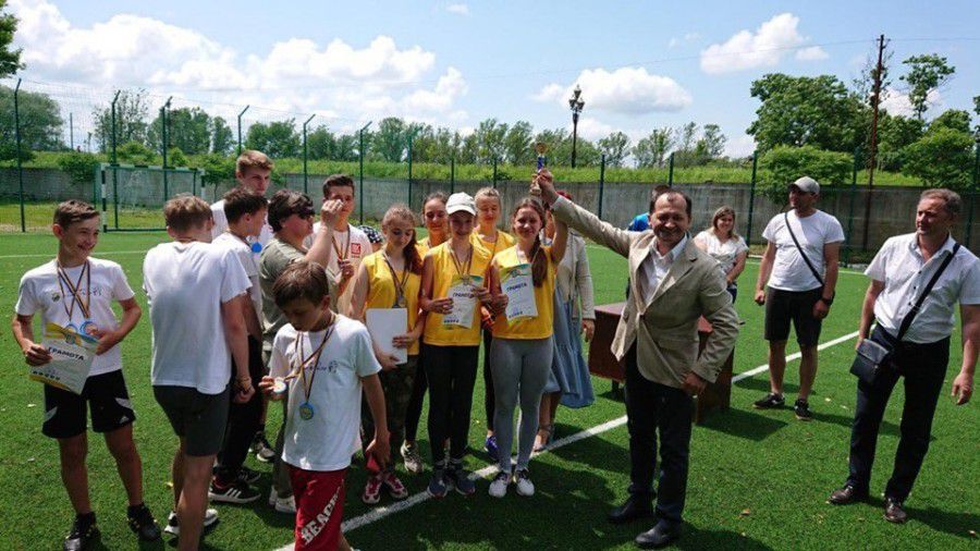 Калуські гімназисти радіють перемозі