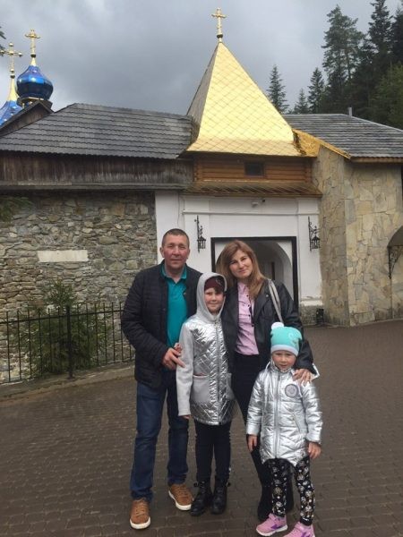 Наразі близькі померлого збирають кошти, щоб перевезти його на Батьківщину