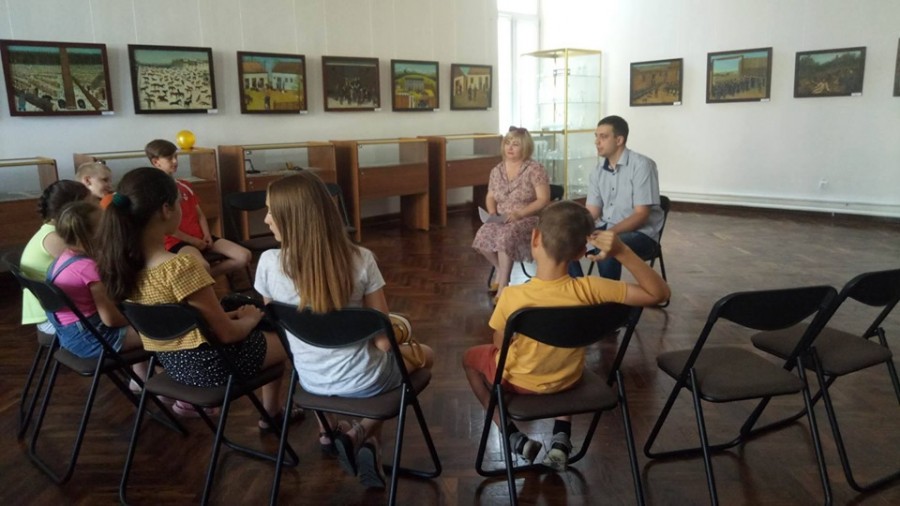 У краєзнавчому музеї діти в ігровій формі дізналися про конституційні права українців.