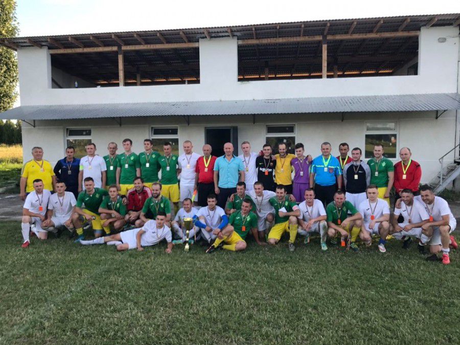 Кубок Калуського району з футболу відбувся на голинському стадіоні.