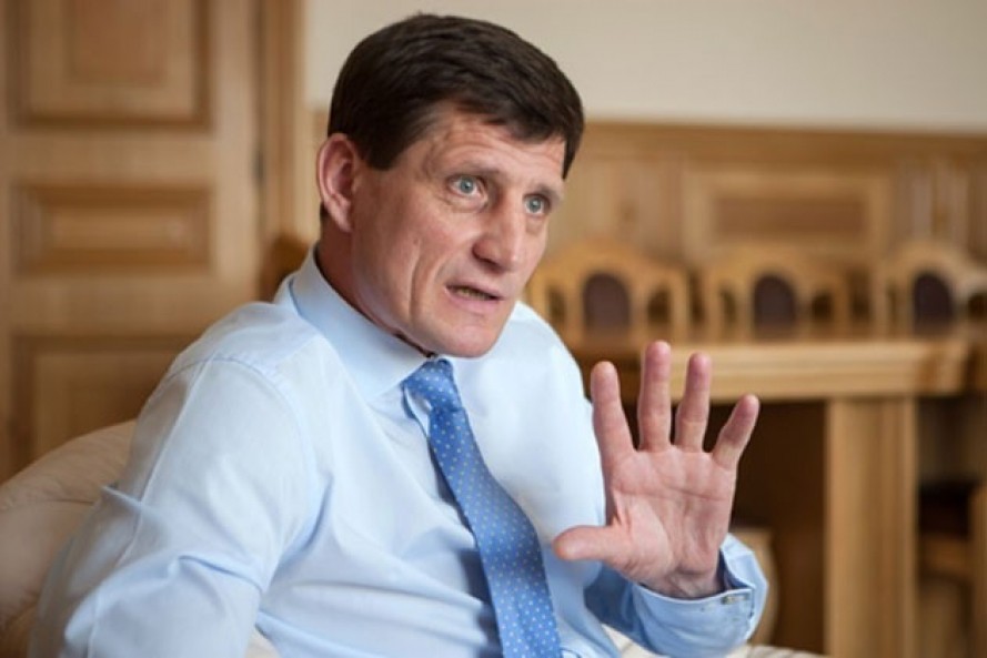 Олександр Сич наголосив, президент України не має права втручатися в діяльність органів місцевого самоврядування і їхніх