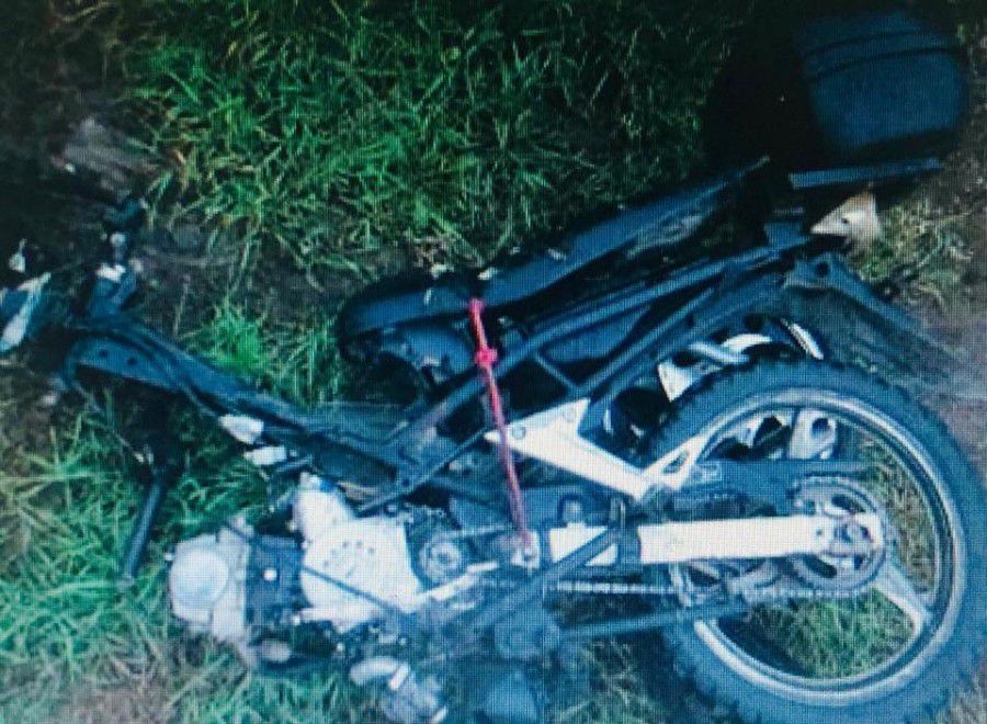 Водій скутера наїхав на бетонний місток, створивши ДТП.