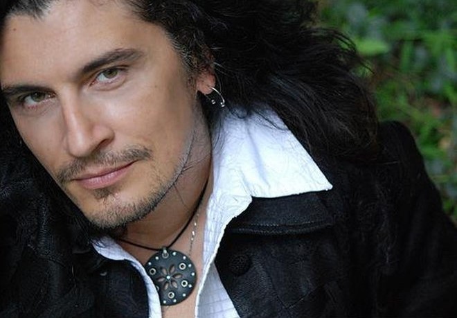 Очолить світовий рекорд у Калуші п'ятиразовий номінант на престижну музичну премію Греммі &mdash; калушанин Влад Де