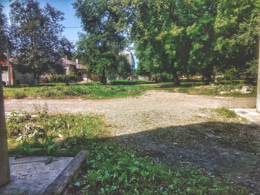 Калушанин звернувся до мешканців міста з пропозицією облаштувати місцевий сквер.