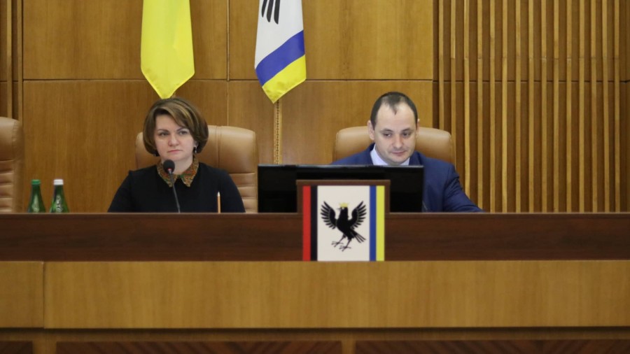 Міський голова тримає інтригу й не називає жодної людини, яка б могла замінити на посаді Оксану Савчук. | Фото: із мереж