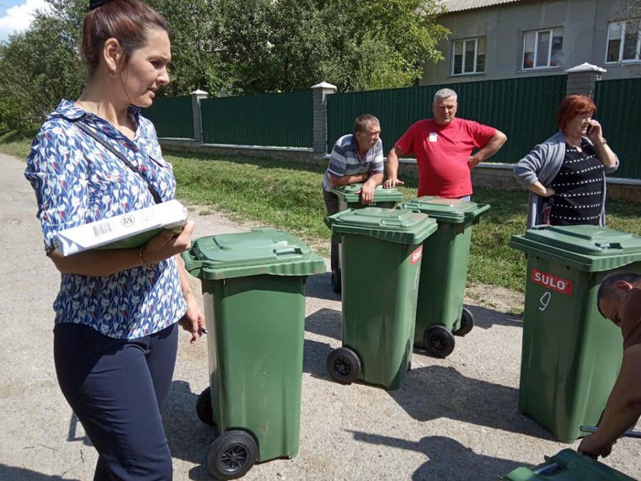 На території Верхнянської ОТГ реалізовують проєкт із вивезення сміття
