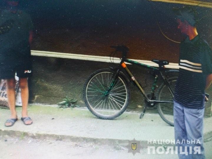 Хлопці викрали два велосипеди та переховували їх удома.