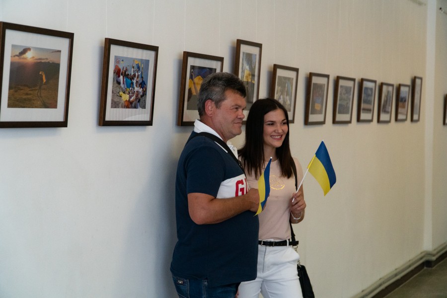 Перше місце посіла світлина бронзової призерки чемпіонка світу з вільної боротьби, калушанки Тетяни Кіт | Фото: Володими