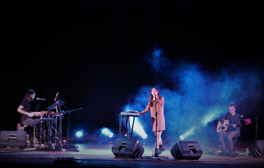 Вчора, 22 вересня, у ПК "Юність" виступав музичний інді-гурт. | Фото: Зоряна Кульчицька, "Вікна"