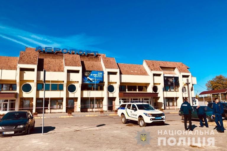 Повідомлення про замінування аеропорту в Івано-Франкіську не підтвердилося
