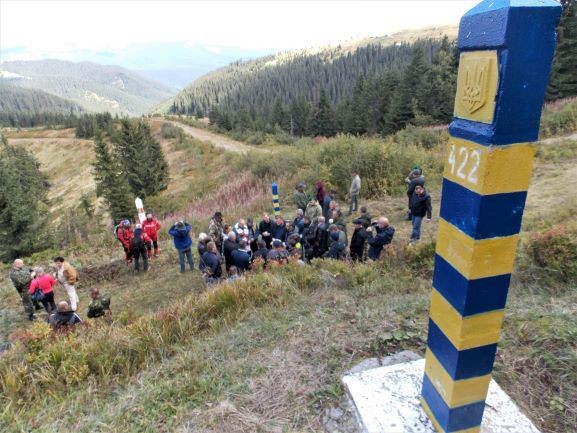 За проєктом пункт пропуску мав би бути на горі Копилаш | Фото: Людмила Стражник