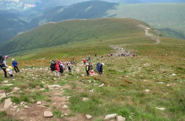 Ілюстрація. Рятувальники допомогли жінці, яка зламала ногу 