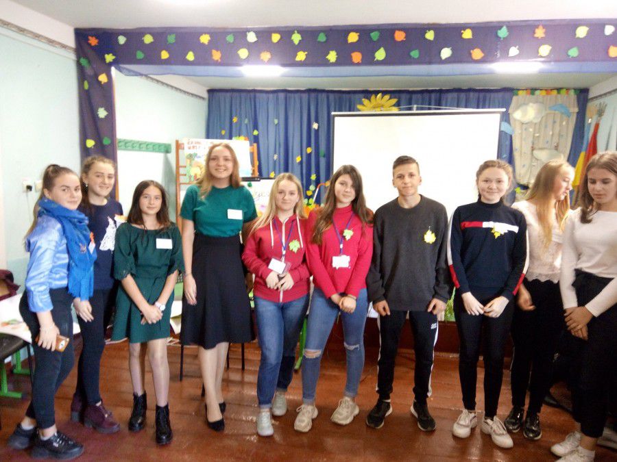 До ради обрали активних та творчих учнів, які вміло поєднують навчання з трудовою діяльністю