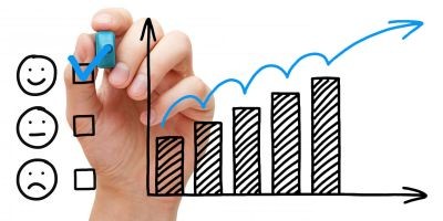 Ілюстрація. Така компенсація виплачується людям, які надають соціальні послуги особам, що потребують стороннього догляду