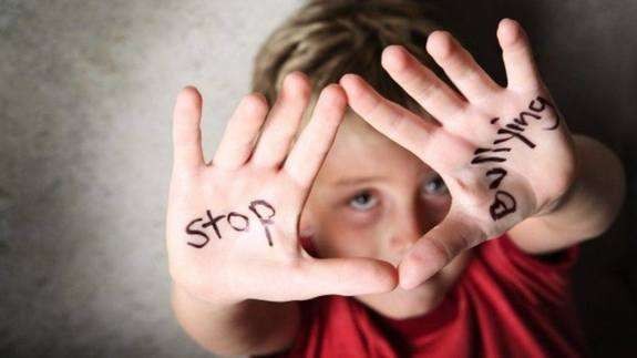 Ілюстрація. Один із юнаків знущався з іншого через віру &mdash; жертва був свідком Єгови