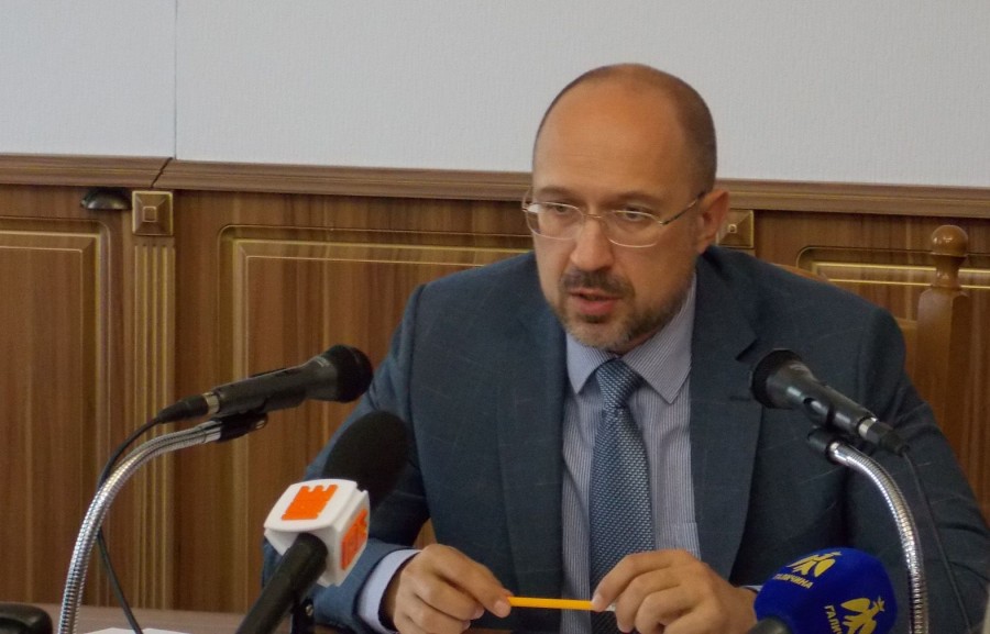 Денис Шмигаль пообіцяв звернутися до Кабміну щодо виділення додаткових коштів Косівському району | Фото: Людмила Стражни