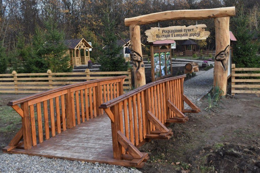 Рекреаційний пункт знаходиться на узліссі, далеко від міського шуму | Фото: Галицький НПП