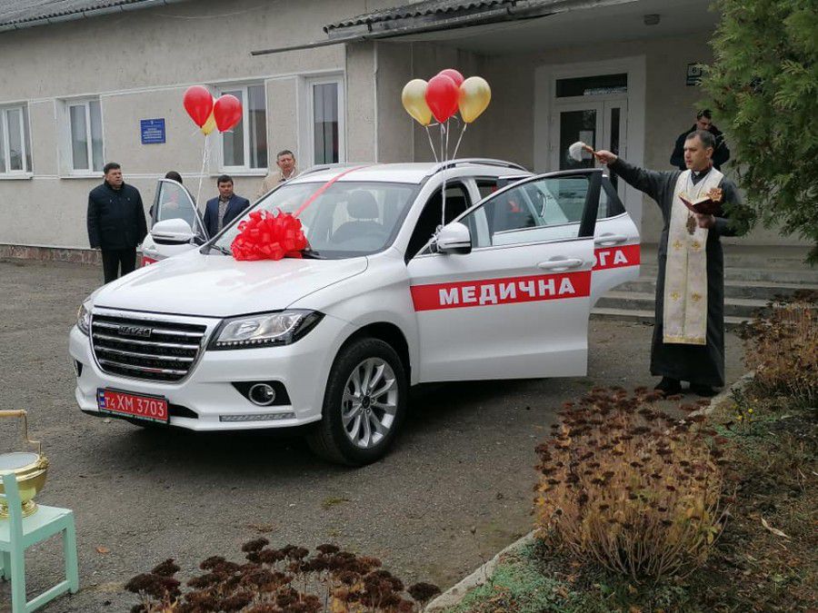 Ілюстрація. Та сама фірма продала амбулаторіям Калуського району три однакові автівки за 499, 459 і 420 тисяч гривень