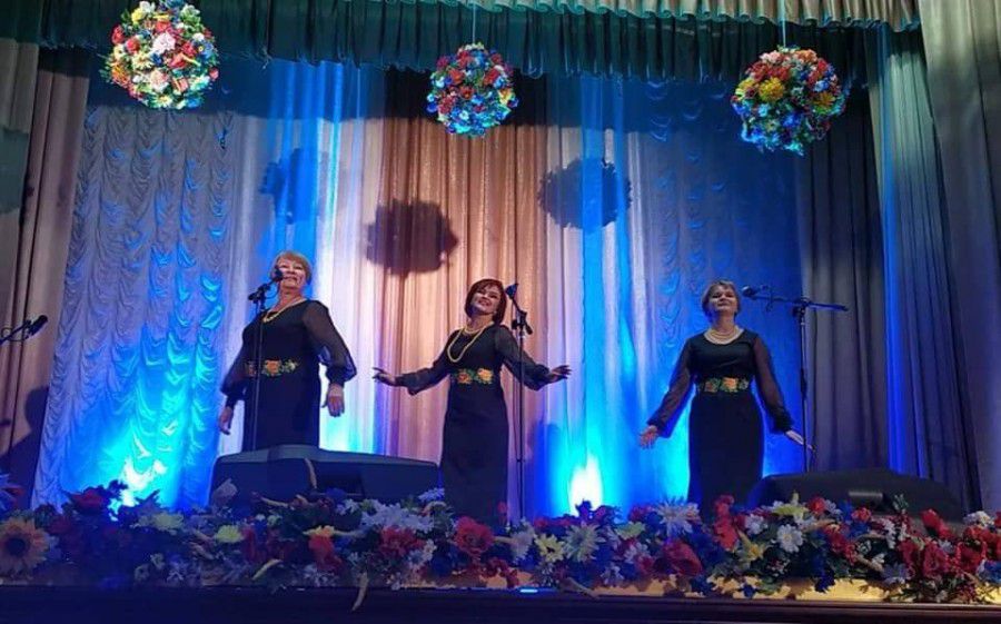 Учасниці тріо "Бойківчанка" виконували народні та естрадні пісні