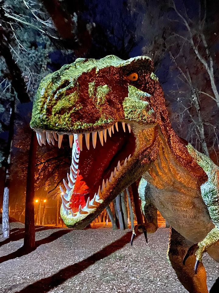 Скульптура зроблена з металевих каркасів та штучного каменю | Фото: Ігор Бартків, Пивовар Павло