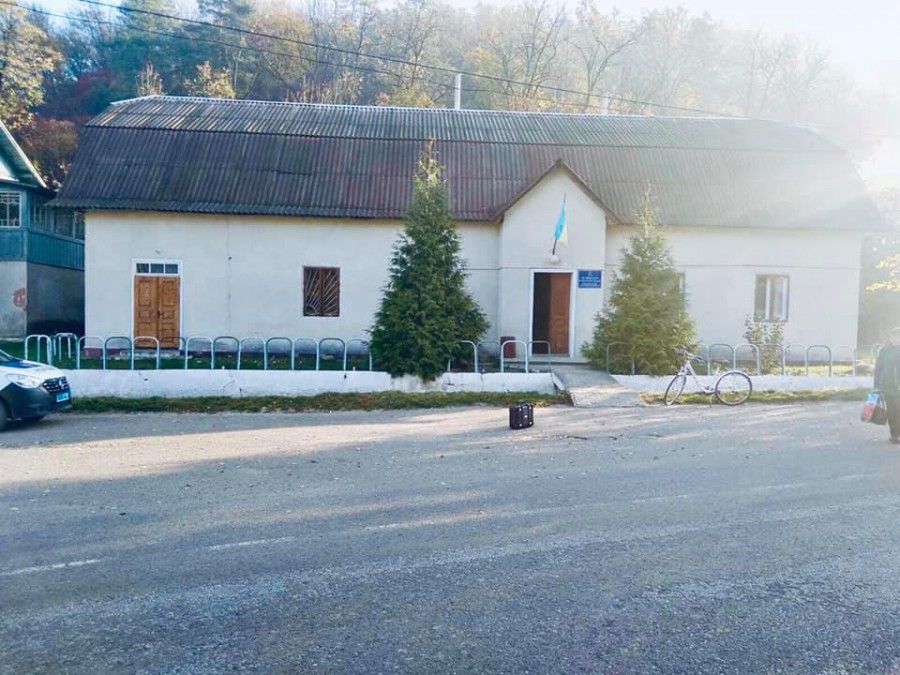 Грабіжник викрав із сільської ради комп'ютерну техніку