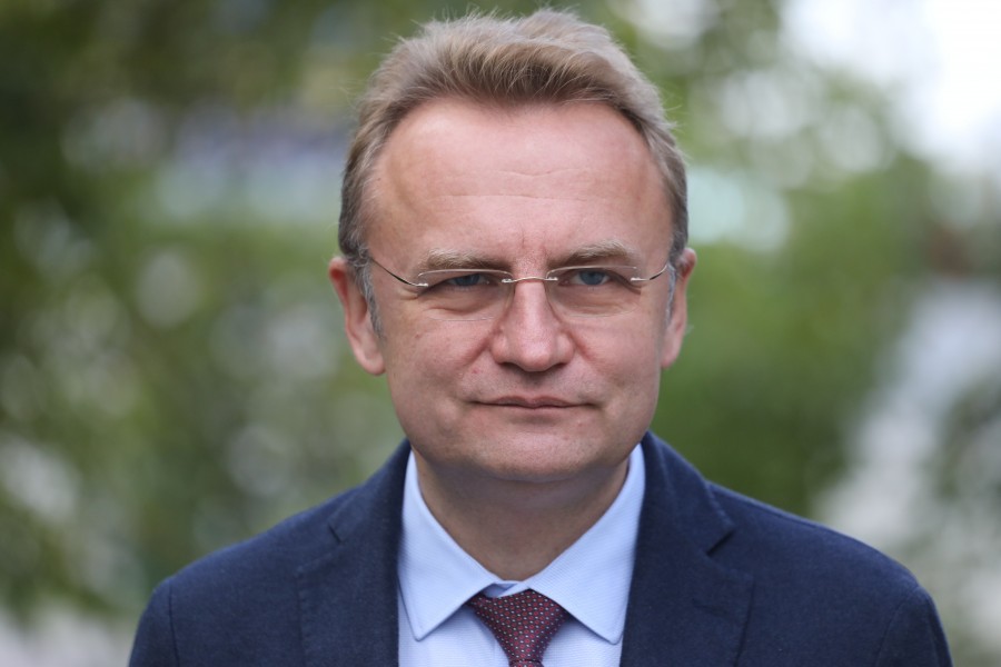 Андрія Садового підозрюють у зловживанні владою