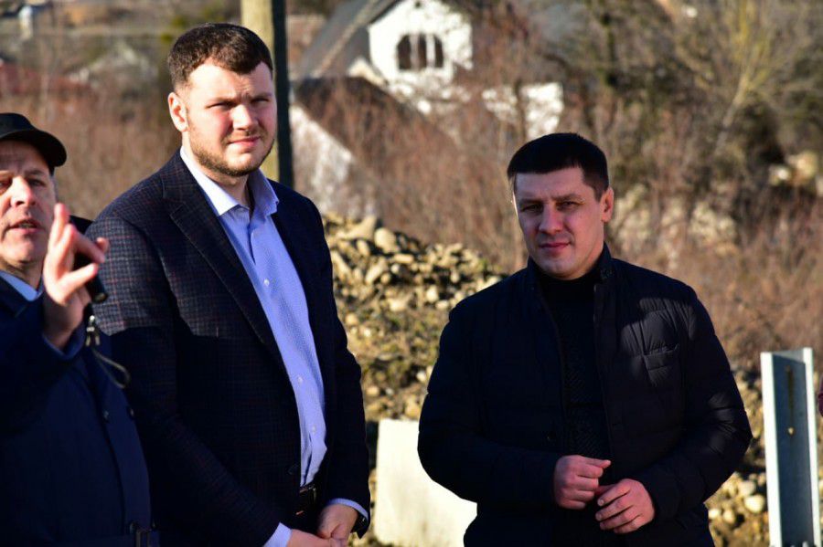 До кінця року будівництво моста через Чечву планують повністю завершити та постелити асфальт | Фото: Пресслужба нардепа 