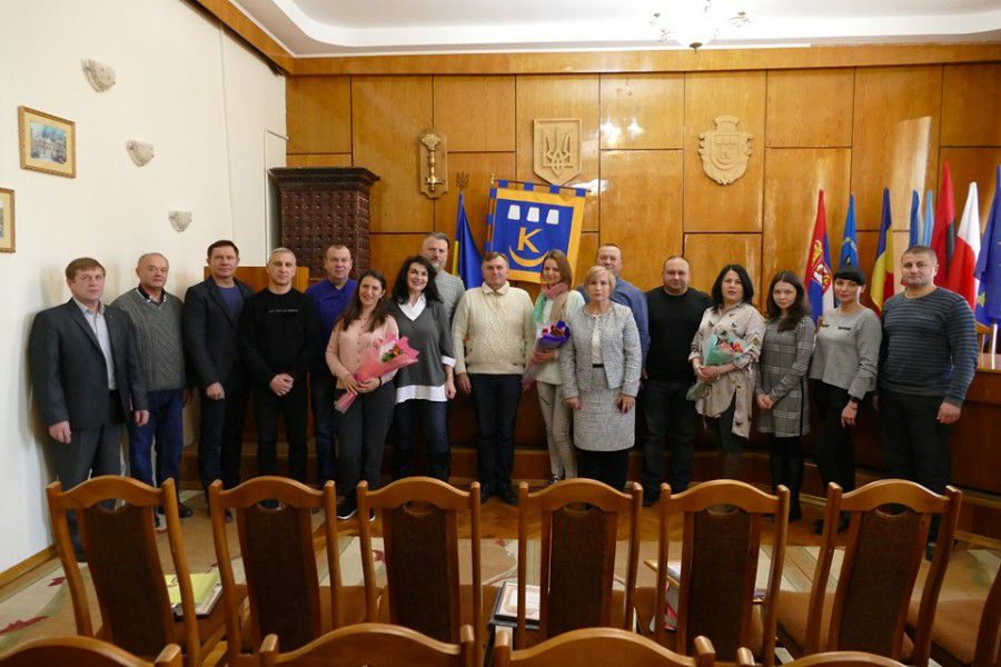 Ігор Матвійчук привітав представників громадськості міста, які найбільш активно долучаються до волонтерської діяльності