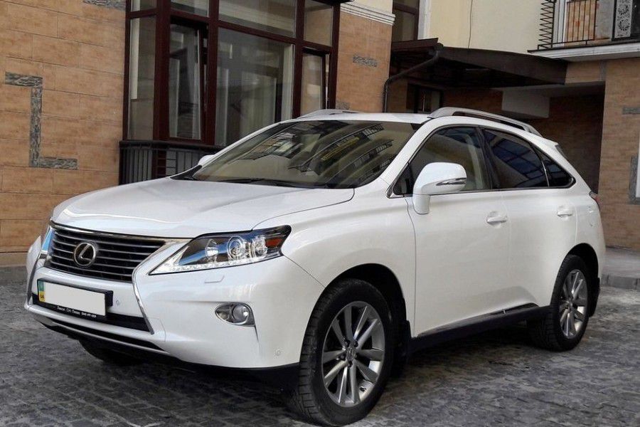 Авто, як це зазвичай буває у таких випадках, у депутата Грицюка на штрафмайданчик не конфіскували, а віддали на збережен