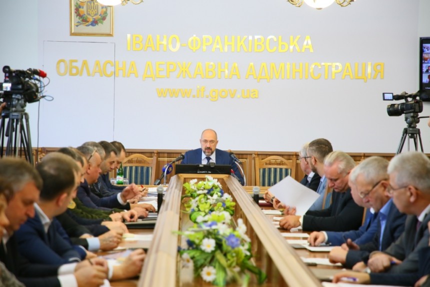 Денис Шмигаль наголосив, що скоротити заборгованість допоможе перерозподіл фінансового ресурсу