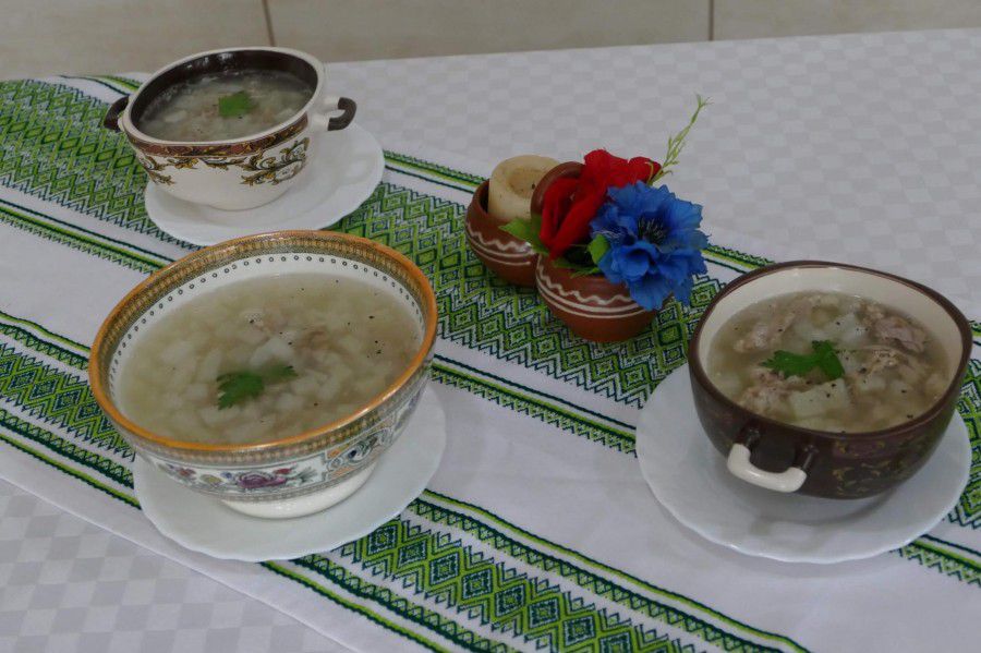 В основі бігусу &ndash; квашений смугастий рожевий буряк, який ще називають польським