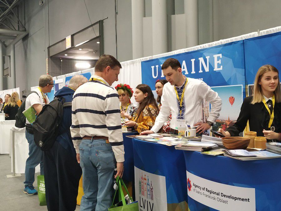 Особливо відпочинком в Карпатах та подорожами до Західної України цікавляться американці | Фото: iftourism.com