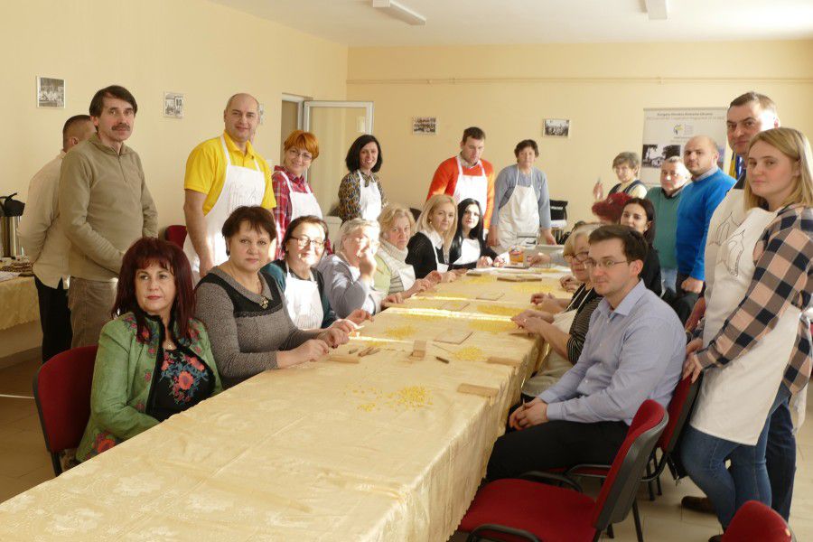 Українська команда активно взяла участь у приготуванні страв та була приємно вражена гостинністю румунських колег