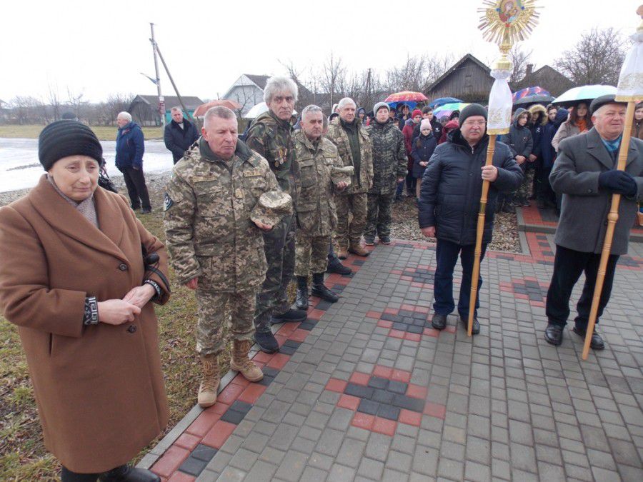  Усі присутні помолилися за спокій душ спочилих Героїв