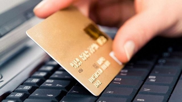 Ілюстрація. Жінка сама повідомила шахраєві конфіденційну інформацію щодо своєї банківської картки