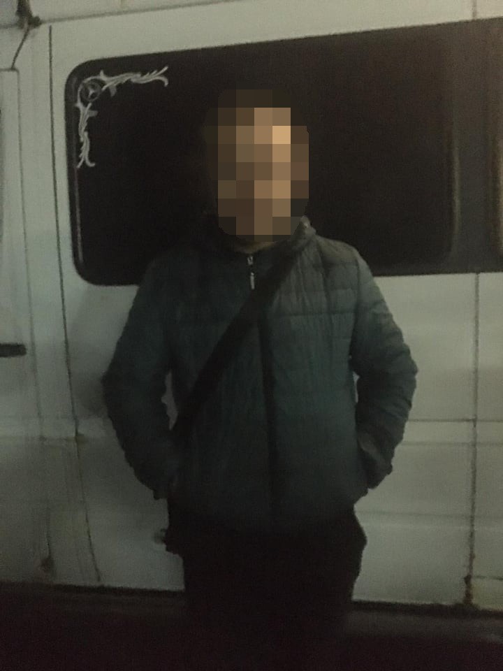 Оперативники СБУ задокументували факт спроби незаконного переправлення місцевого жителя через державний кордон за 15 тис