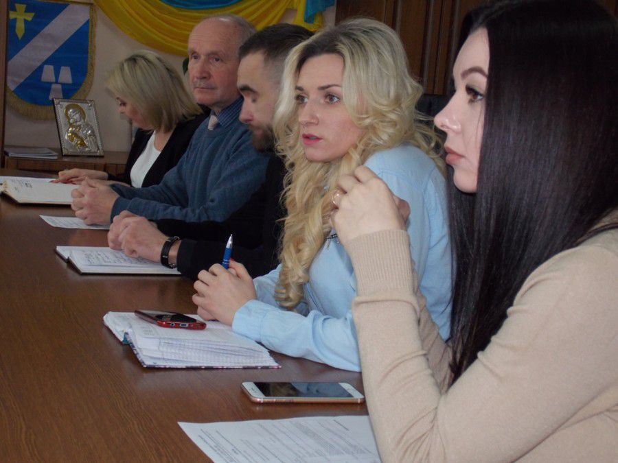 На нараді йшлося про передачу адміністративних послуг місцевим об&rsquo;єднаним територіальним громадам