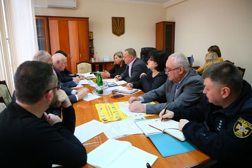 Влада та науковці готуються представити проблеми Домбровського кар'єра на засіданні Комітету Верховної Ради з питан